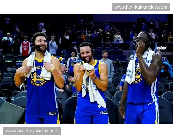 勇士与爵士：当库里风暴遇上爵士的铁壁，一场篮球艺术的巅峰对决